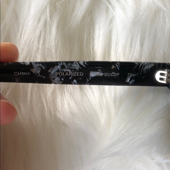 DIFF Sunglasses - Picture 3 of 3